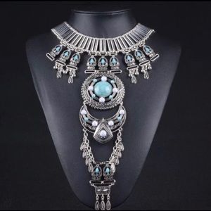 Women’s accessories